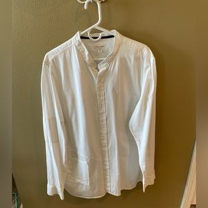 Men’s casual white shirt